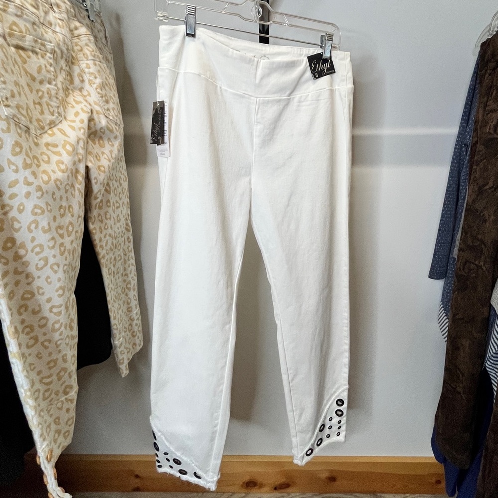 Elyse White Cropped Ankle Pants with Eyelet Detail